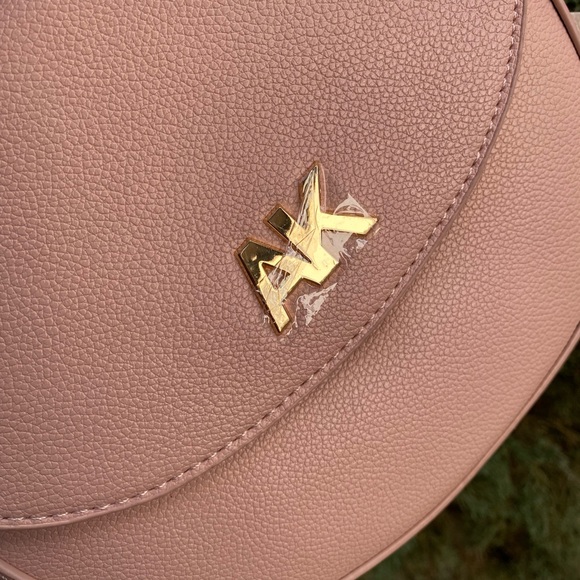 Anne Klein small cross body purse casual beige color - Picture 3 of 8